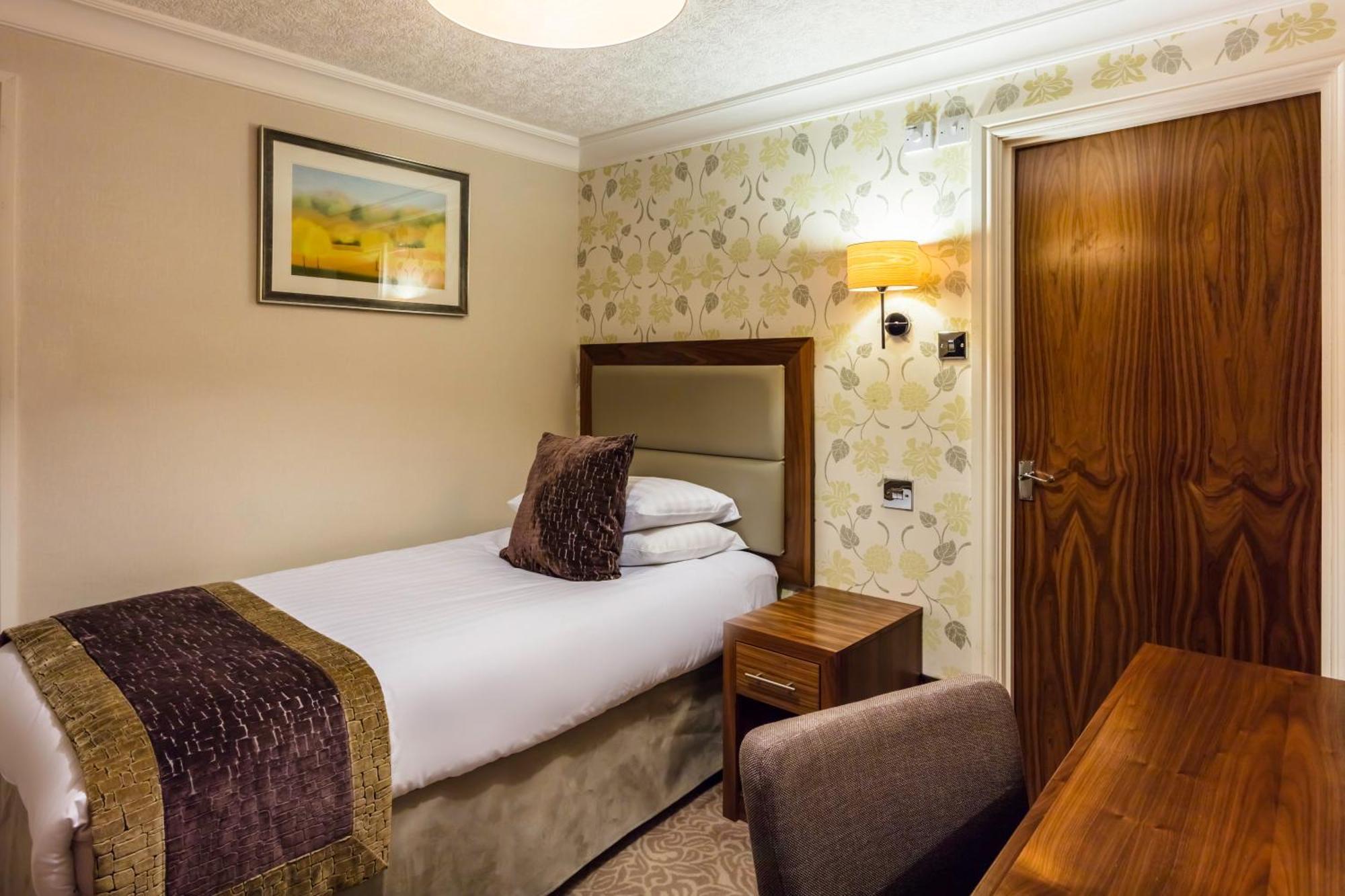 The Hotel 4*